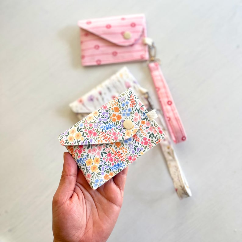 Small fabric card wallet with flap closure, easy DIY sewing project.