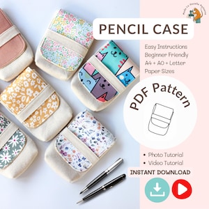 Peut inclure: Plusieurs trousses à crayons en tissu avec différents motifs floraux et de chats. Les étuis ont une base beige et un rabat à motifs. L'image comprend le texte "PENCIL CASE" et "PDF Pattern". Deux stylos sont également visibles.