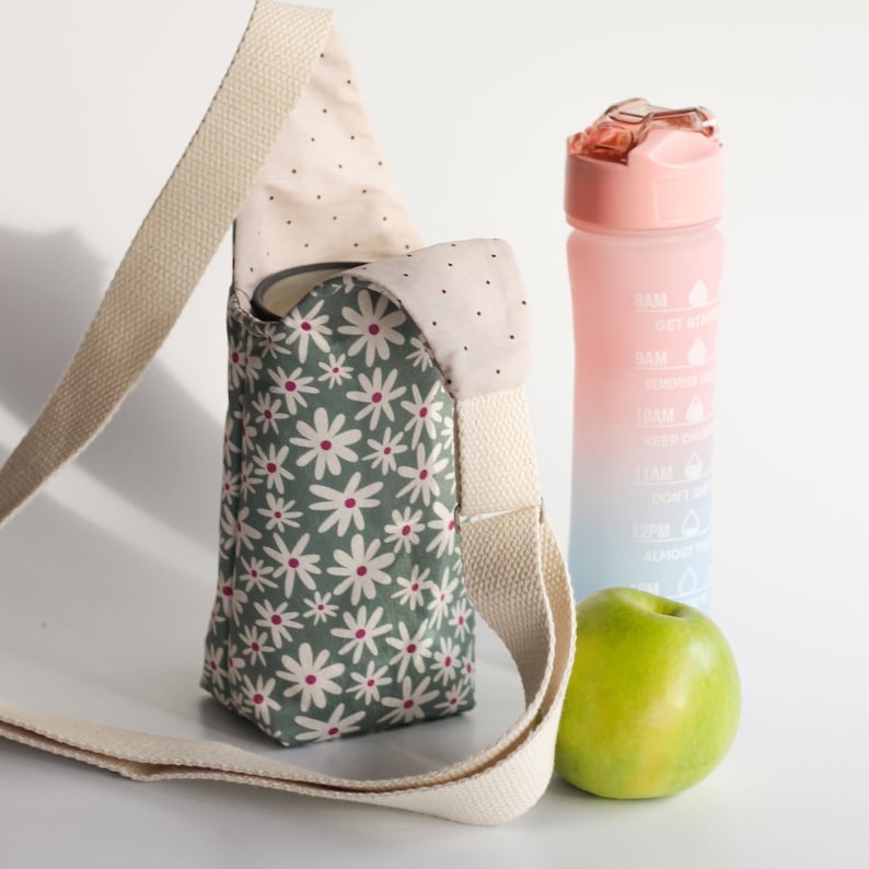 Sustainable lunch bag alternative for carrying glass water bottles or coffee tumblers.
