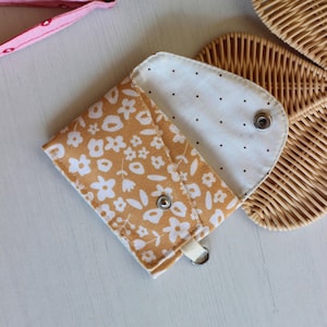 Compact coin purse and card holder combo pattern PDF download.