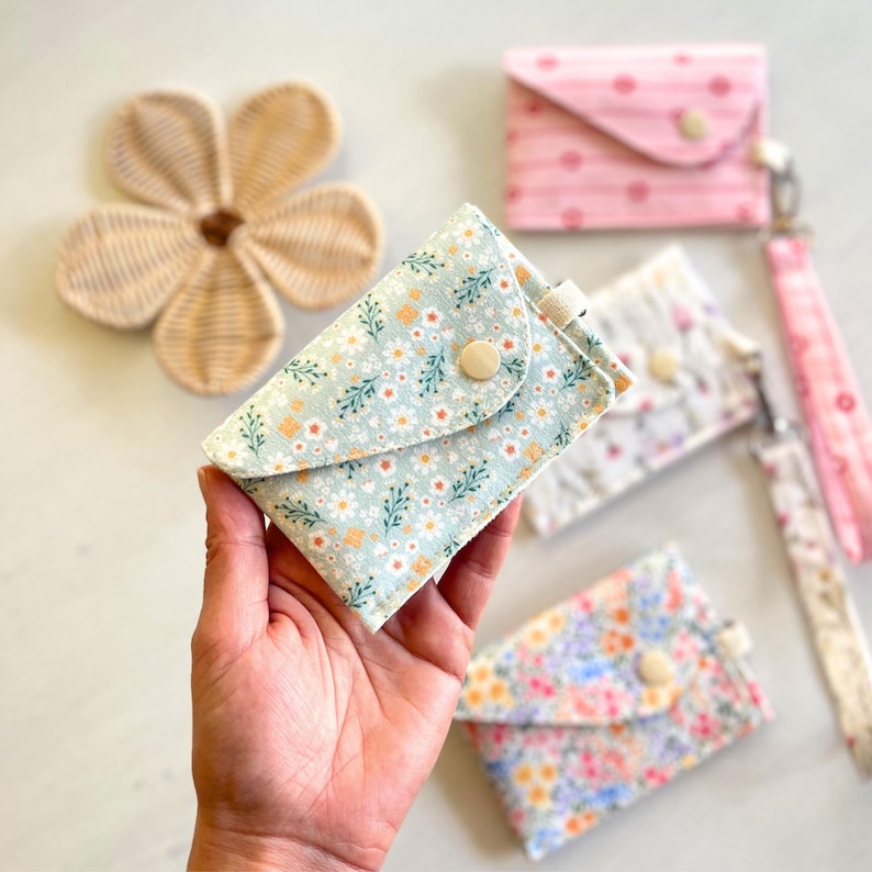 Slim everyday wallet with attached wristlet strap, beginner sewing pattern.
