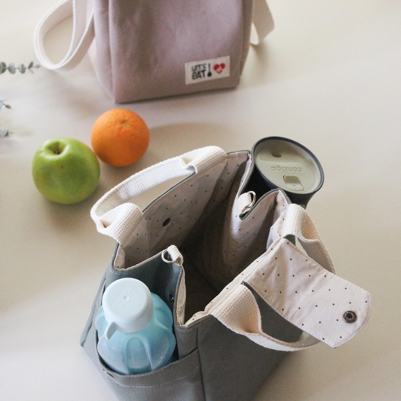 Sewing patterns for beginners: A versatile canvas bag that functions as a lunch box or small purse.