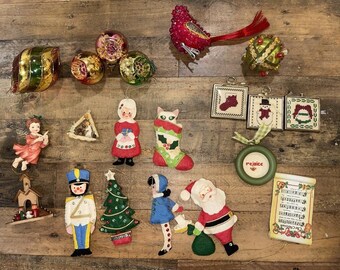 Vintage Christmas Ornament Lot 20pc Glass Felt Beaded Handmade Retro Mix 70s-90s