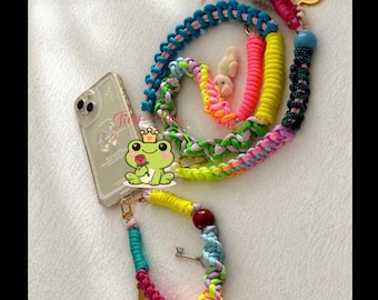 Correa para teléfono de paracord hecha a mano, accesorio de pulsera con cuentas de colores