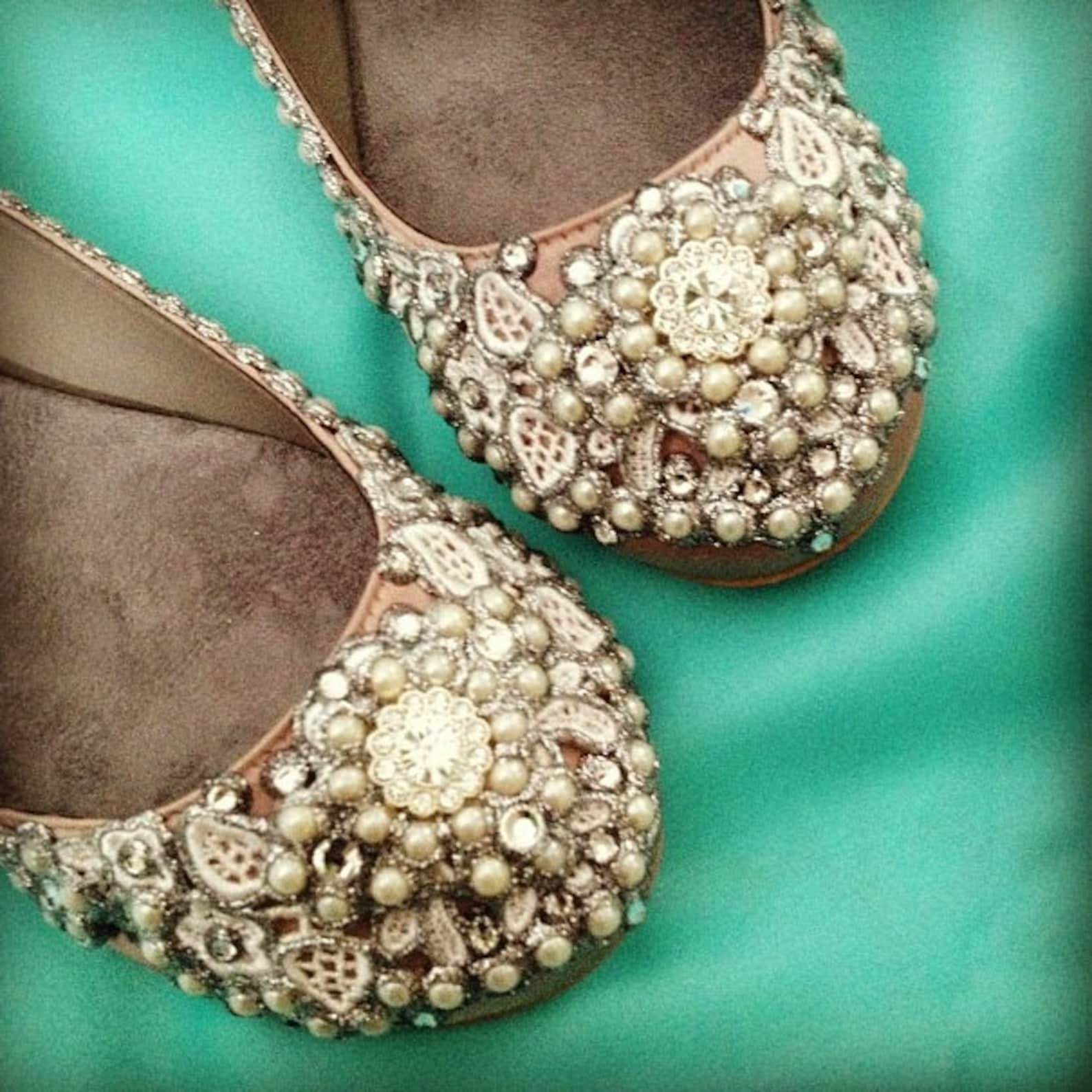 color your own shoes