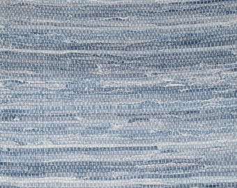 Medium - 24-inch-wide Hand Loomed Rag Rug