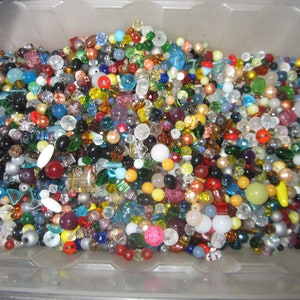 200 Mixed Assorted Bulk Glass Beads image 4