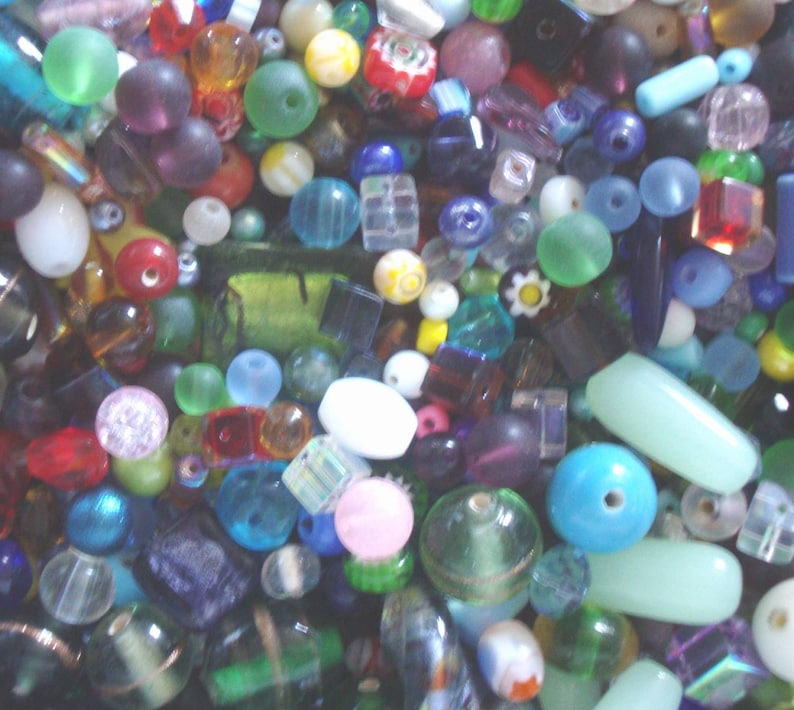 200 Mixed Assorted Bulk Glass Beads image 1