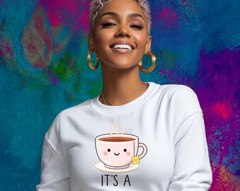 Camiseta engraçada e kawaii com estampa de xícara de chá em PNG | Design para sublimação (Download digital)