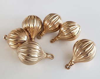 2 Vintage Ribbed Corrugated Puffy Gold Tone Brass Drop Charm Puffed Hollow Stamped Component Hot Air Balloon Shaped Earrings Findings 1 Pair