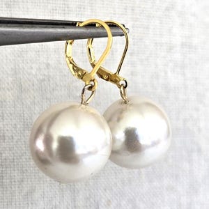 Faux White Pearl Big Ball Gold Tone Pierced Dangle Earrings 1.5" Long