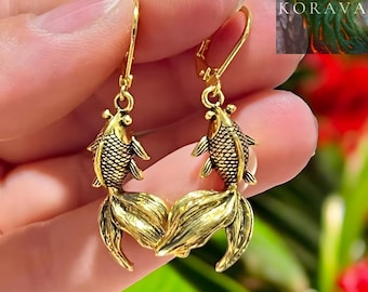 Orecchini pendenti a forma di carpa koi dorata, placcati in ottone e argento sterling 925, gioielli con carpa koi dorata, accessorio ispirato ai giardini zen orientali, idea regalo