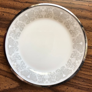 Vintage Lenox Snow Lily Porcelain China Bread & Butter Plates