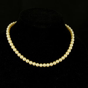 Vintage Classic Faux Pearl Necklace with Silver Toned Clasp - 16 inches - FREE SHIPPING