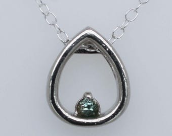 Oregon Sunstone Green in Sterling Silver Mothers Pendant 2.5mm, .2c #mothersgreen2.5mm