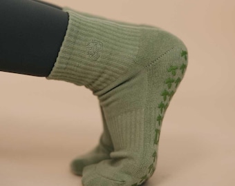 Matcha Green Pilates Grip Socks | Neutral Minimalist Non Slip Barre Yoga Socks