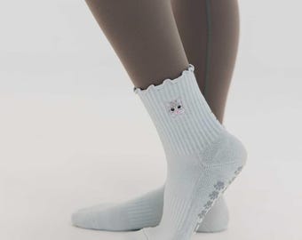 Gray Cat Pilates Grip Socks | Non Slip Barre Yoga Socks