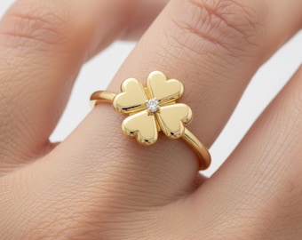 14K Solid Gold Four Leaf Clover Heart Ring, Minimalist Gold Band with Diamond, Dainty Lucky Ring for Everyday Wear