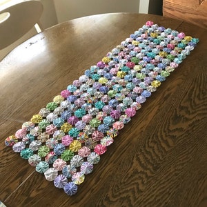 Handmade Yo Yo Quilted Runner, Pastel Easter Spring Colors image 7