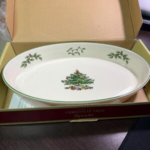 Spode Christmas Tree Collection Oval Baking Dish