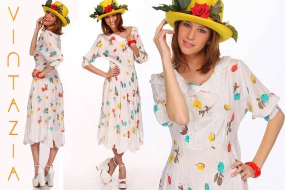 Vtg 1920s Kitschy Print Scalloped Dress