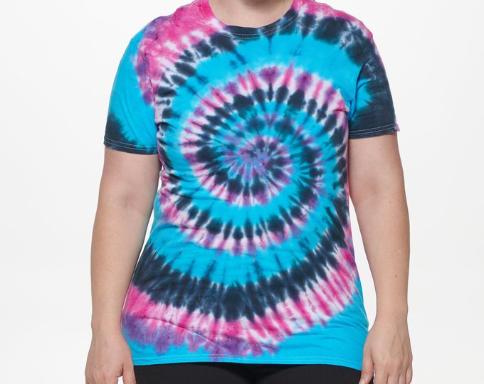 Tie dye turquoise pink and black swirl t-shirt adult size medium