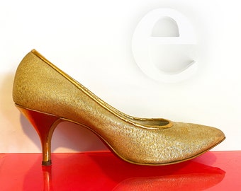 Vintage 50s 60s Gold Glitter Pumps • Metallic Stiletto Heels Shoes Rockabilly Pin-Up Bombshell Sex Kitten Christmas New Years Eve Party 7 8
