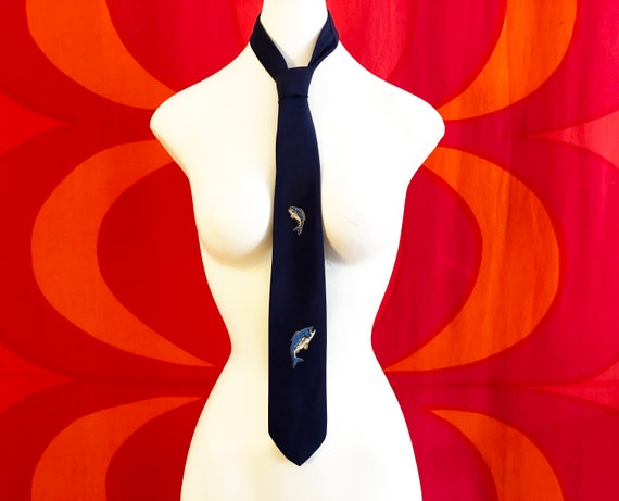 Vintage 50s Necktie with Painted Fish / Bass | Na… - image 3