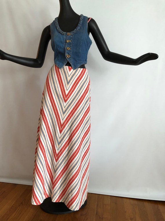 Seersucker Chevron Stripe Maxi Skirt | Vintage 70… - image 3