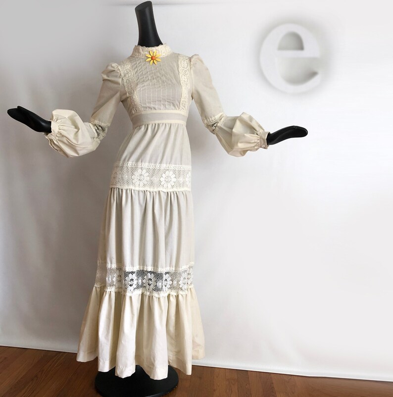 bell sleeve 70s dress