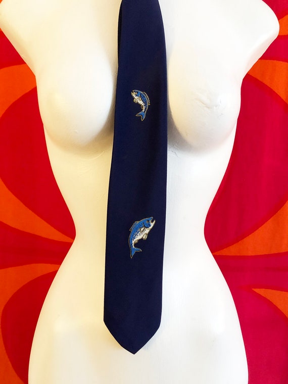 Vintage 50s Necktie with Painted Fish / Bass | Na… - image 4
