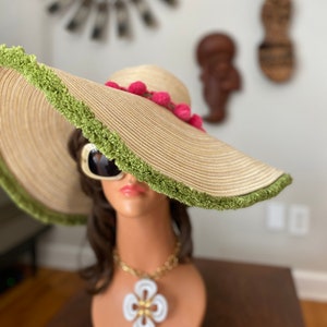 MOD Floppy Hat • Hippie Boho Tiki Oasis Festival Hawaiian Beach Wedding Accessory • Hot Pink Pom Poms + Olive green Fringe • VTG 70s Style