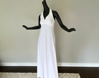 Vintage 70s White Halter Maxi Dress! | Disco Diva | Festival | Hippie Boho Beach Wedding | Summer Sun Dress Gown | Size Small (vtg 7/8)