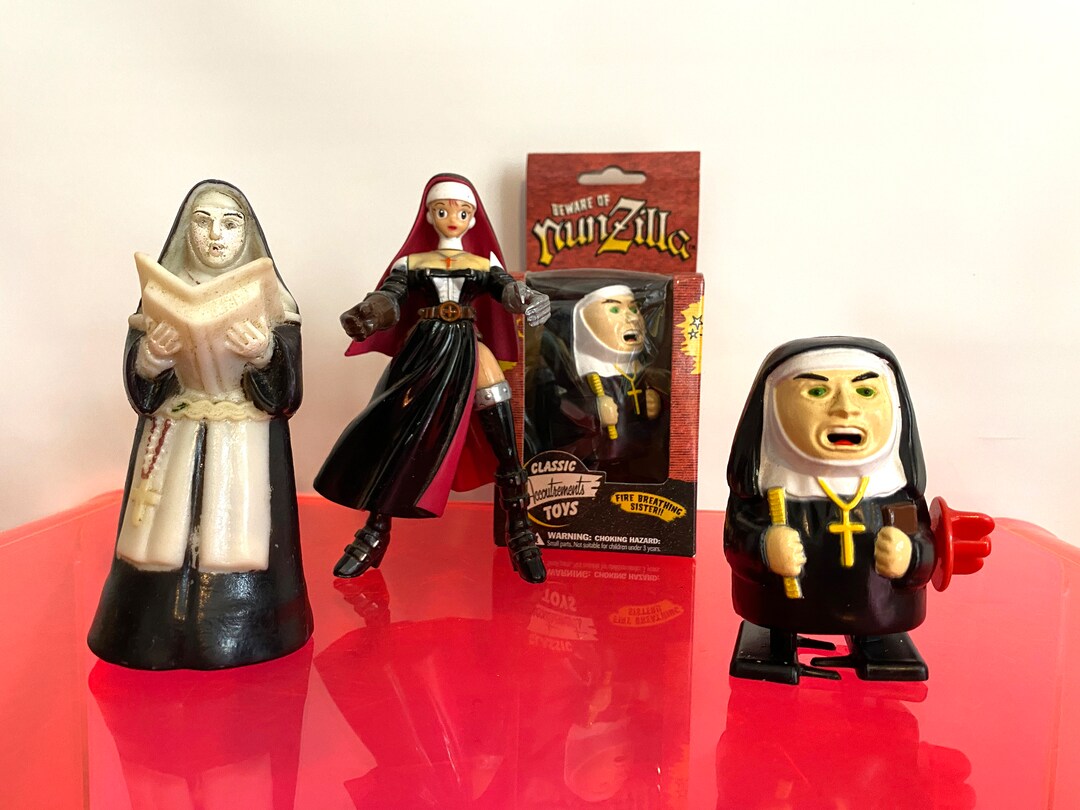 nun様 Vintage NUNS, Lot of 4! Two Wind-up Walking Nunzilla, Squeaky Nun
