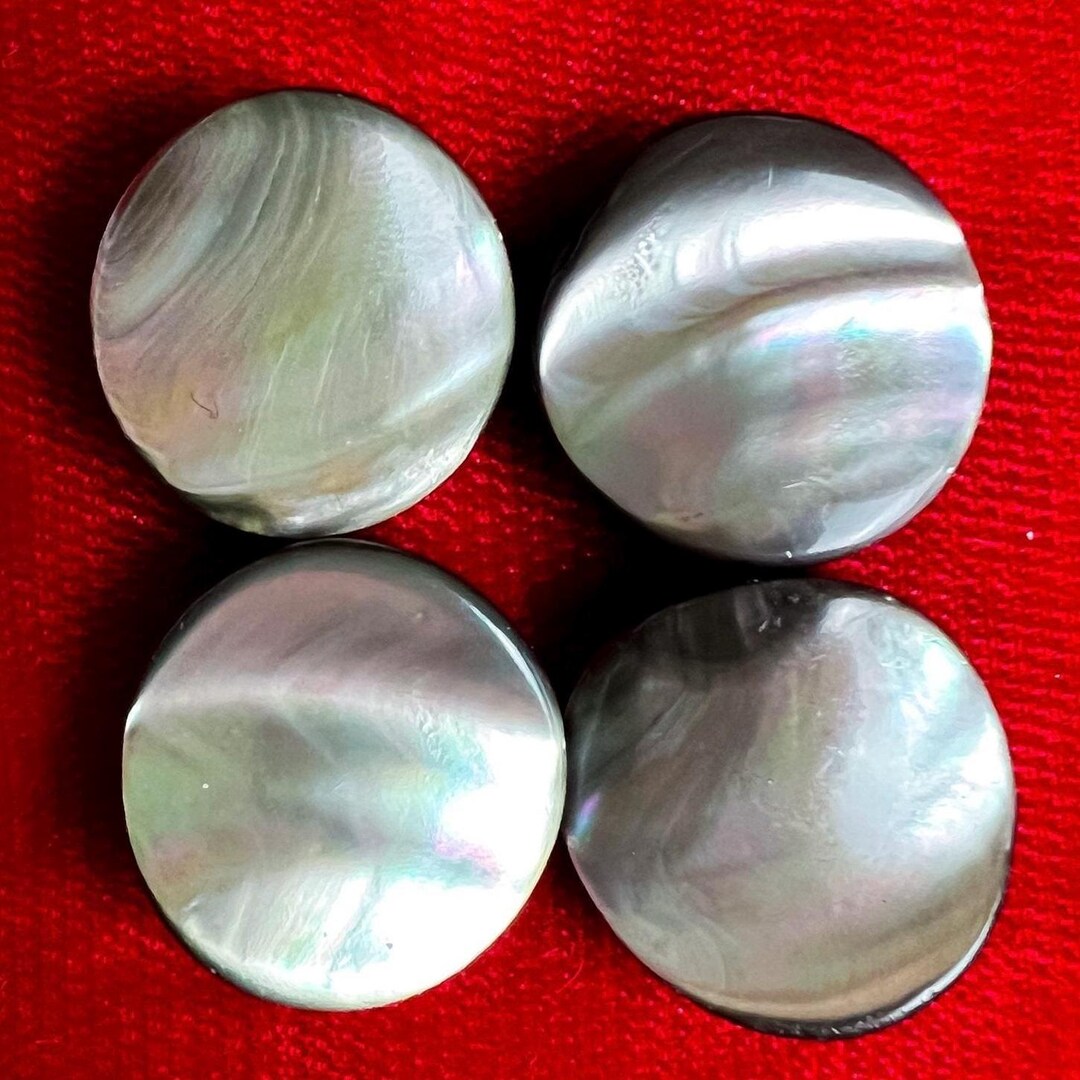Set of 4 Vintage Shell Buttons Iridescent Gray Silver Mother of Pearl ...