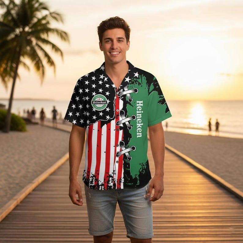 Camisa hawaiana de manga larga con botones y estampado grunge patriótico de la bandera estadounidense de Heineken, ideal para vacaciones de verano, con un toque divertido. Perfecta para fiestas en cruceros. imagen 3