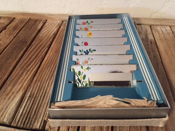 Vintage Set of 7 Glass Craft Line Name Place Card Holders Hand Painted Flowers on Mirrors Glass Labels