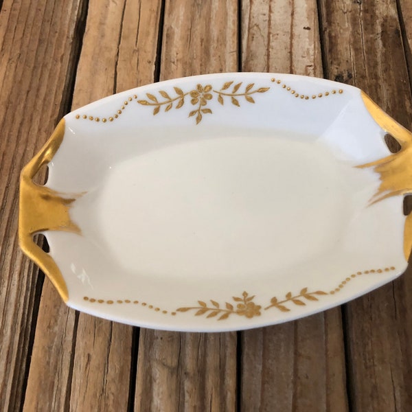 Antique White and Gold Victorian Jewelry Soap Dish