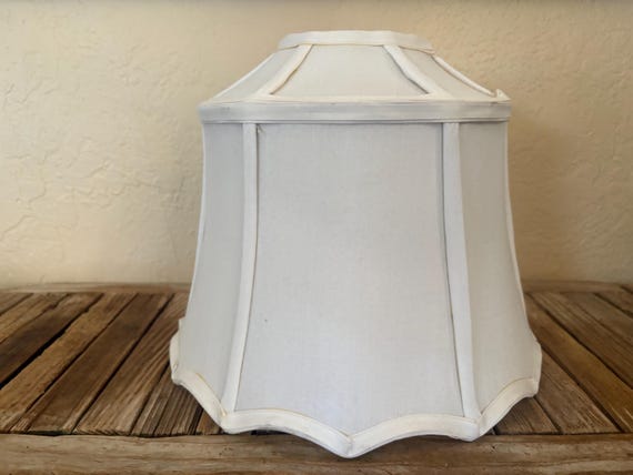 Vintage White Fabric Scalloped Lampshade