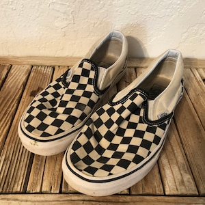 checkered vans tennis shoes
