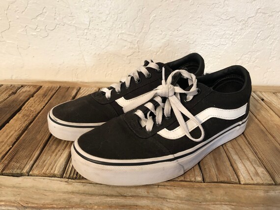 Vintage Black and White Off the Wall Vans Tennis S