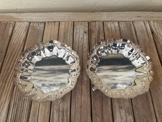 Pair of 2 WM Rogers Scalloped Silver Serving Dishes