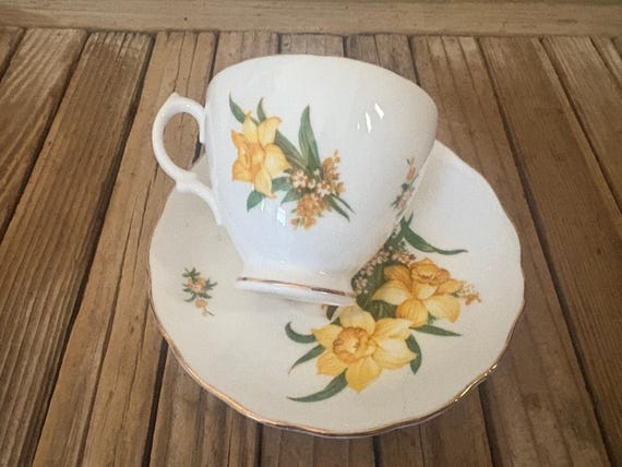 Antique 1950's Royal Vale Daffodil Bone China Teacup and Saucer Made In England Bone China