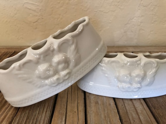 Pair of Vintage Dresden Porcelain Cherub Angel Floral Flower Frogs