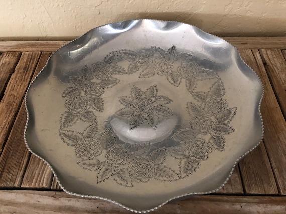 Vintage Hand Wrought Pressed Metal Art Nouveau Floral Aluminum Tray
