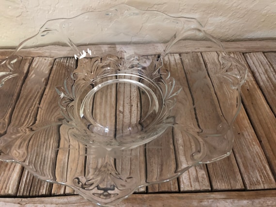 Vintage Etched Scalloped Glass Bowl