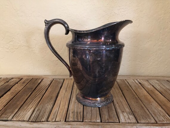 Antique WM Rogers Everdale  1117 Silver Pitcher