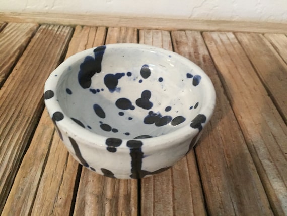 Vintage White snd Blue Pestle