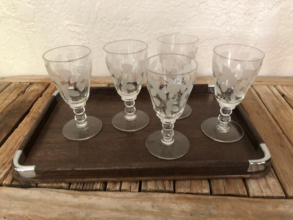 Set of 5 Etched Glass Champagne Wine Coupe Glasses