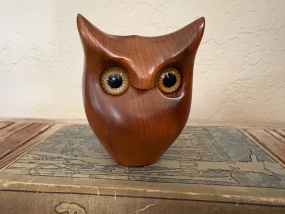 Vintage 4 1/2" Tall Handmade Wood Owl Statue Figurine